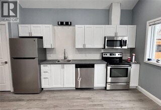 140 Byron Ave in Kitchener, ON - Building Photo - Building Photo