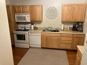 1516 Starview Dr in Cedar Falls, IA - Foto de edificio - Building Photo