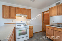 1308 Jack Pine Way photo'