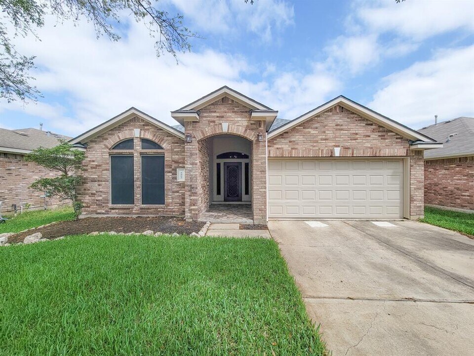 5902 Horse Prairie Dr in Katy, TX - Building Photo