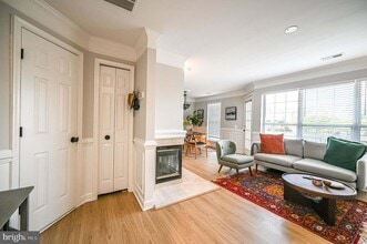 46893 Eaton Terrace in Sterling, VA - Building Photo - Building Photo