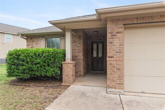 174 Barn Owl Loop in Leander, TX - Building Photo - Building Photo