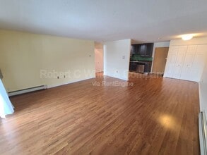 12 Stony Brook Dr in Glastonbury, CT - Building Photo - Building Photo