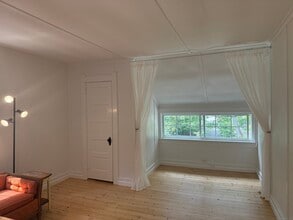 46 Seminary St in New Canaan, CT - Building Photo - Building Photo
