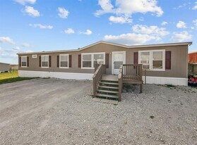 303 Mesa Rdg in Decatur, TX - Building Photo