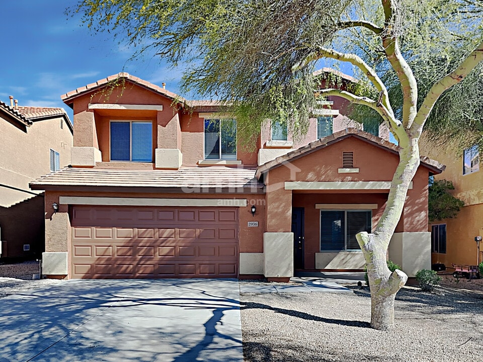 2936 W Gold Dust Ave in San Tan Valley, AZ - Building Photo