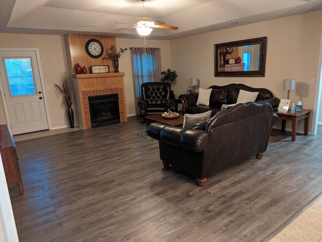 104 Ivy Pl in Bentonville, AR - Foto de edificio - Building Photo