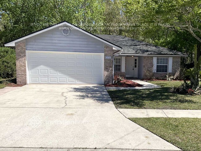 property at 2049 Hovington Cir E