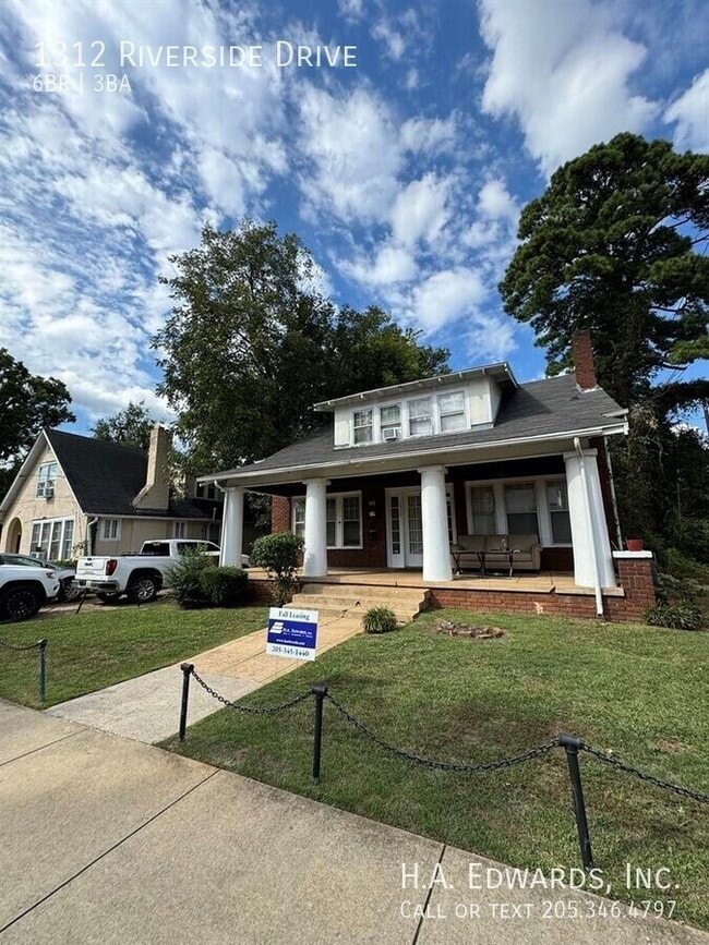 1312 Riverside Dr in Tuscaloosa, AL - Building Photo - Building Photo