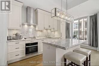 133 Hazelton Ave in Toronto, ON - Building Photo - Building Photo