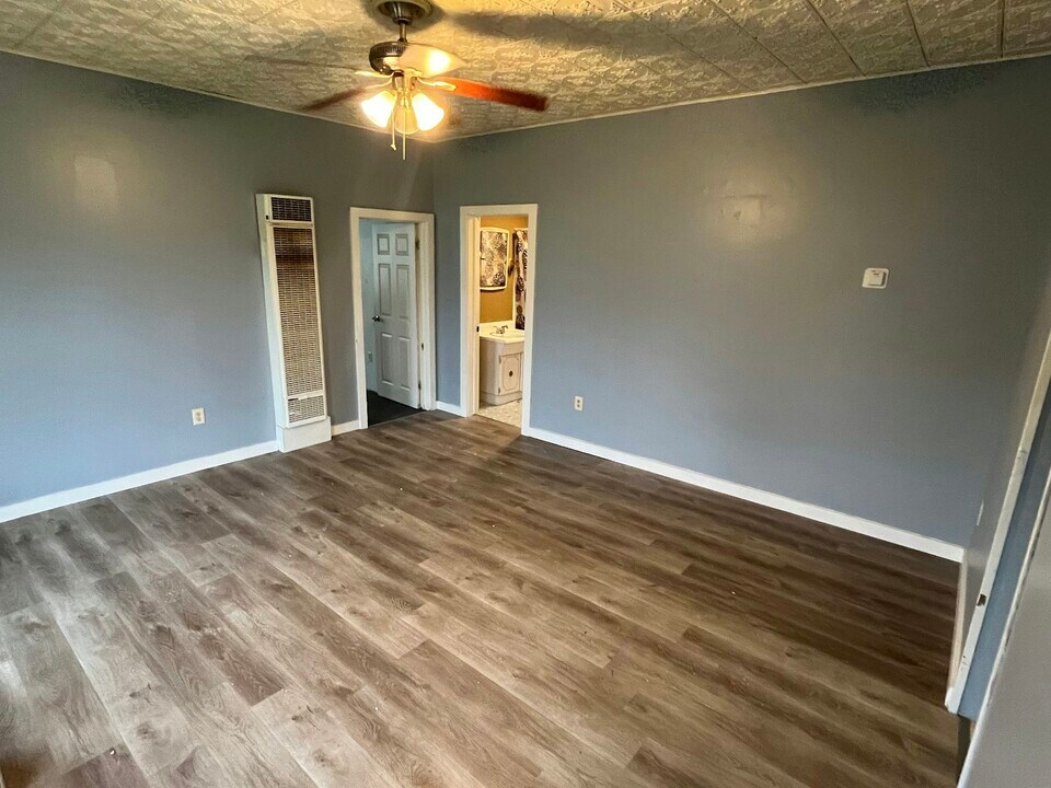 12 W Water St in Friendship, NY - Building Photo