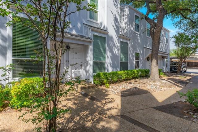 property at 2815 Welborn St