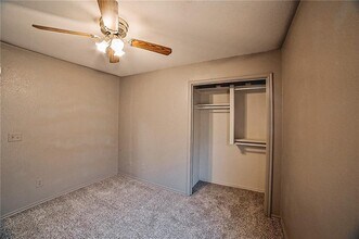 604 NE 21st St in Moore, OK - Building Photo - Building Photo