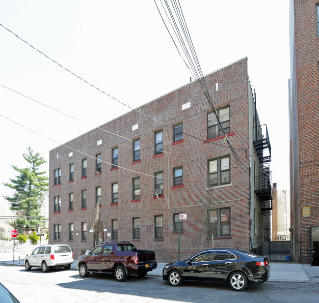 3220 Holland in Bronx, NY - Building Photo - Building Photo