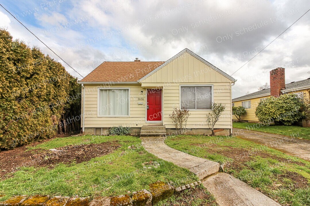 3636 SE 77th Ave in Portland, OR - Building Photo