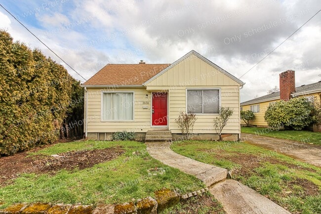 property at 3636 SE 77th Ave