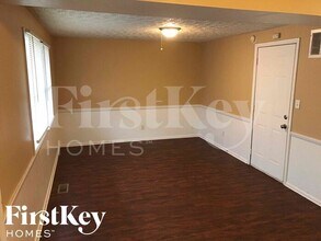 10019 Catalina Dr in Indianapolis, IN - Foto de edificio - Building Photo