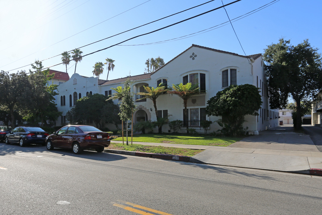 1134 E Lexington Dr in Glendale, CA - Building Photo