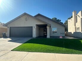 2433 Alan Duncan Ln in El Paso, TX - Building Photo