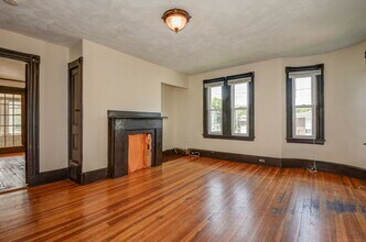 46 South St in Waltham, MA - Building Photo - Building Photo