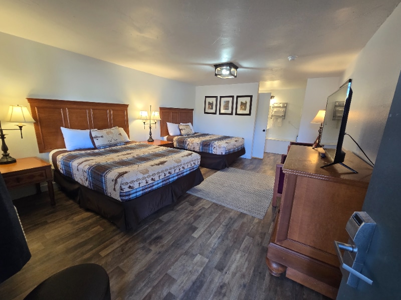 346 W Kansas St in Spearfish, SD - Building Photo