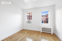 9 Clinton St in New York, NY - Building Photo - Building Photo