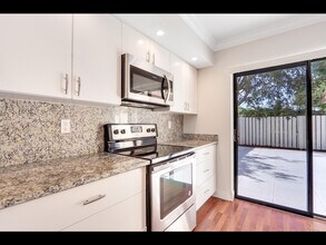 2734 27th Ct in Jupiter, FL - Building Photo - Building Photo