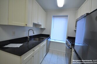 54 Alton Pl, Unit t1 in Brookline, MA - Building Photo - Building Photo