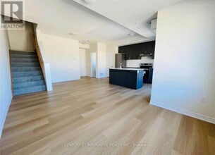 470 Beresford Path in Oshawa, ON - Building Photo - Building Photo