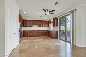 31 Via Mantova in Henderson, NV - Foto de edificio - Building Photo