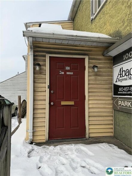 100 W Main St in Bath, PA - Building Photo - Building Photo