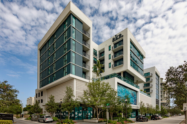 AKA West Palm in West Palm Beach, FL - Building Photo - Building Photo