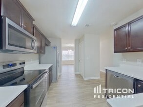 750 Chariot Way in Hopkins, SC - Building Photo - Building Photo