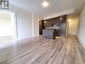 9075-9075 Jane St in Vaughan, ON - Building Photo - Building Photo