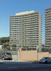 Fontana West Apartment in San Francisco, CA - Foto de edificio - Building Photo