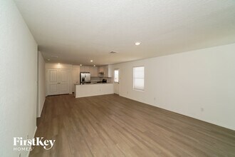 10414 McClintock Dr in Converse, TX - Building Photo - Building Photo