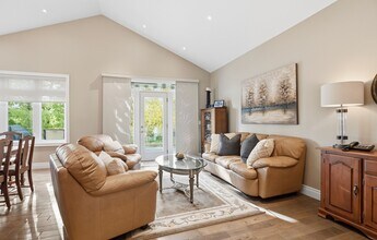 17 Lockside Dr in Peterborough, ON - Building Photo - Building Photo