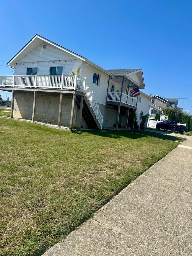 607 E Evans Blvd in Brigantine, NJ - Foto de edificio - Building Photo