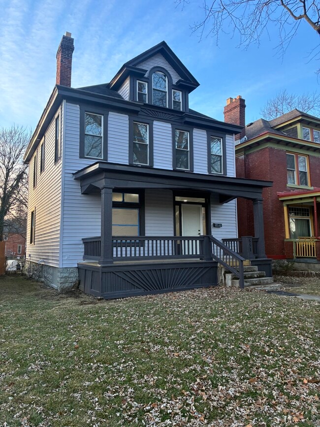 551 Wilson Ave in Columbus, OH - Foto de edificio - Building Photo