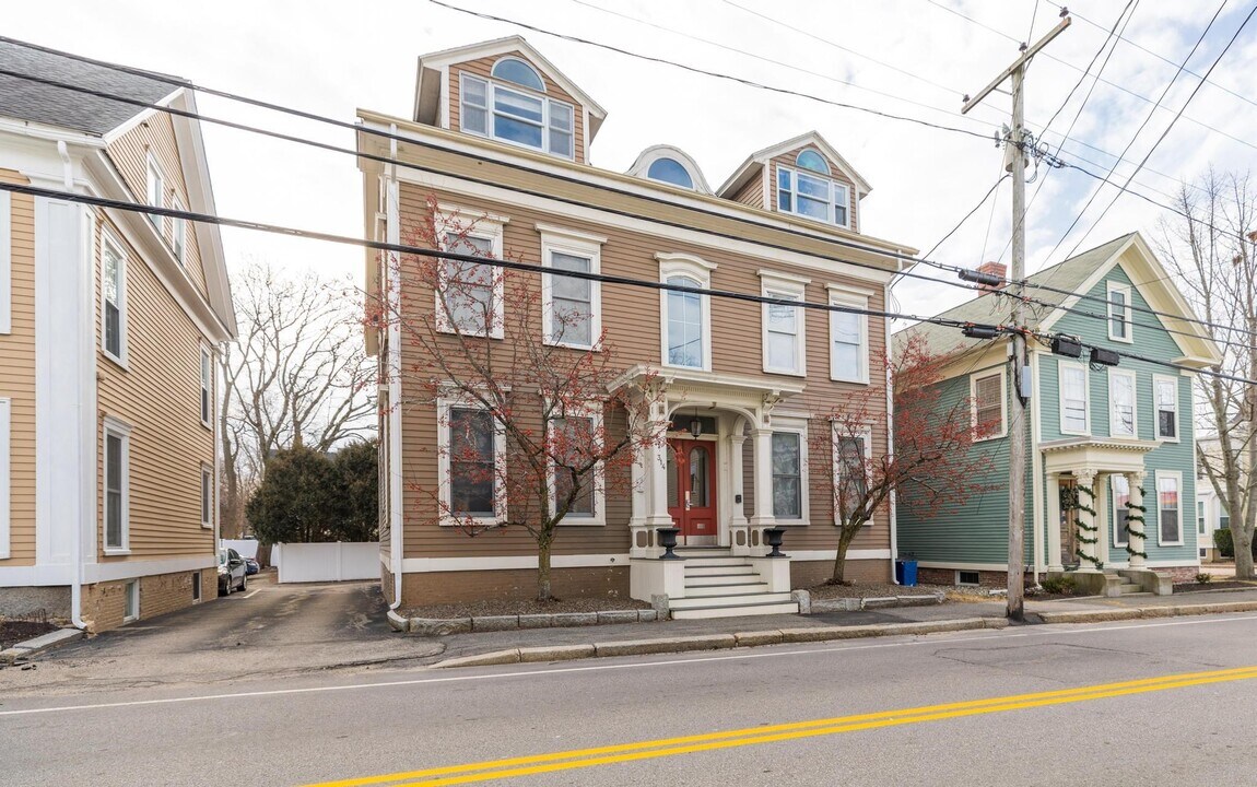 314 Islington St in Portsmouth, NH - Building Photo
