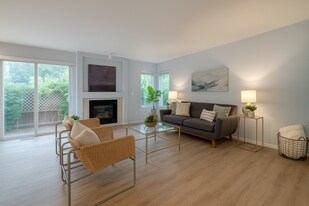 5175 NE Schoeler Cir in Hillsboro, OR - Building Photo