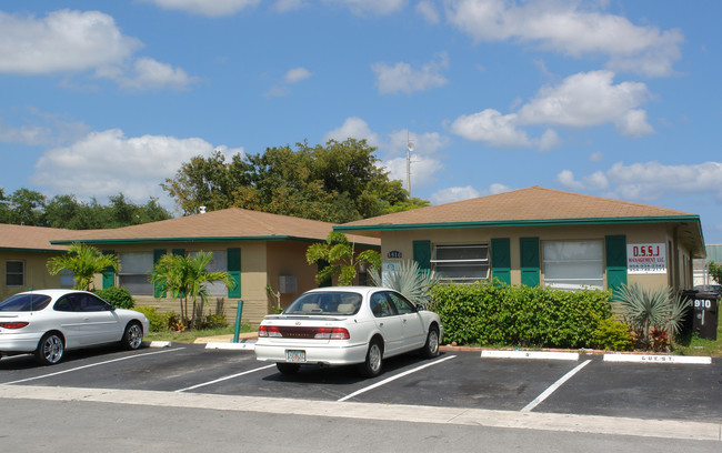 3910 NW 30th Ter in Lauderdale Lakes, FL - Building Photo - Building Photo