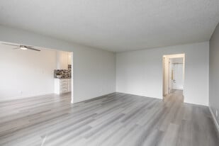 Arrowhead Apartments in Stanton, CA - Building Photo