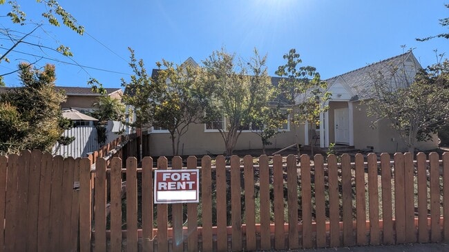 property at 312 W Olive St