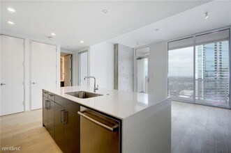 301 West Ave-Unit -Apt 2302 in Austin, TX - Building Photo - Building Photo