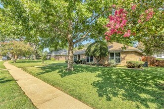 1403 Bogard Ln in Lewisville, TX - Building Photo - Building Photo