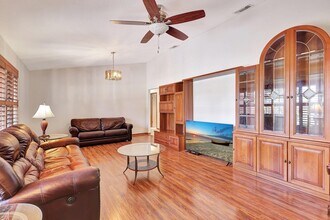 362 SE Calmoso Dr in Port St. Lucie, FL - Building Photo - Building Photo