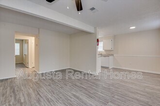 2571 1/2 Tobacco Rd in Hephzibah, GA - Building Photo - Building Photo