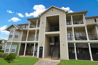 Enclave at Buckhorn Crossing in San Antonio, TX - Building Photo - Building Photo