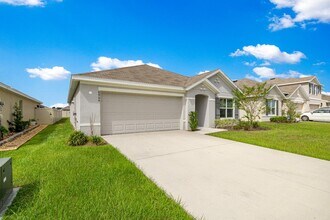 8904 SW 50th Ter in Ocala, FL - Building Photo - Building Photo